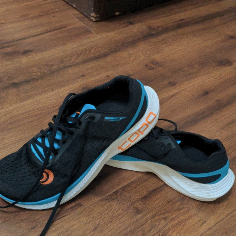 Men's shoes. Size 12